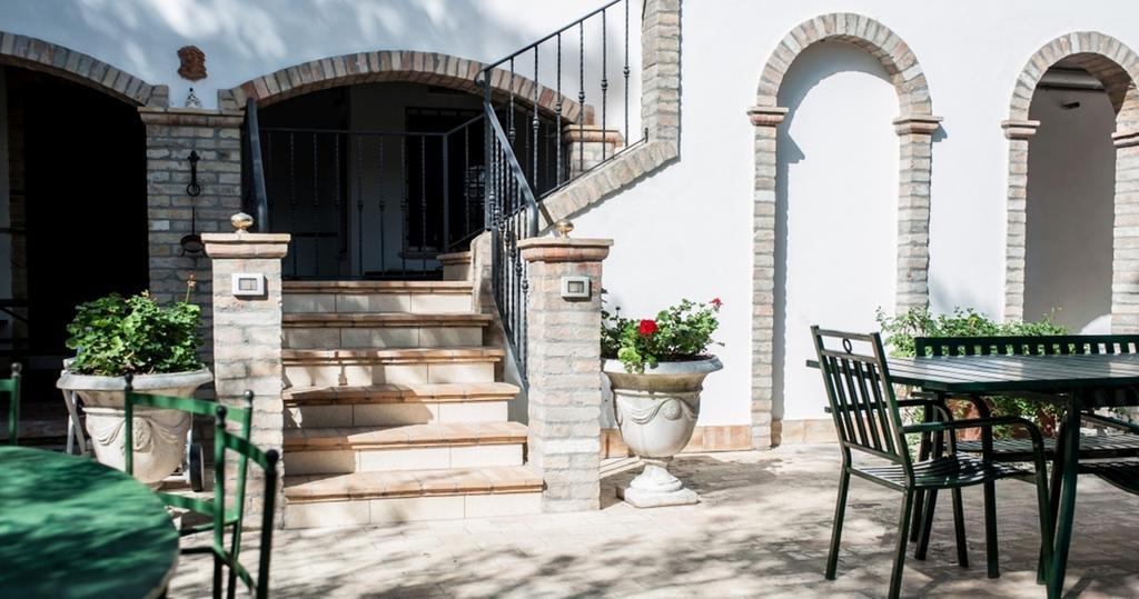 Villa Anna Savini Casa Vacanze Atri Exterior photo