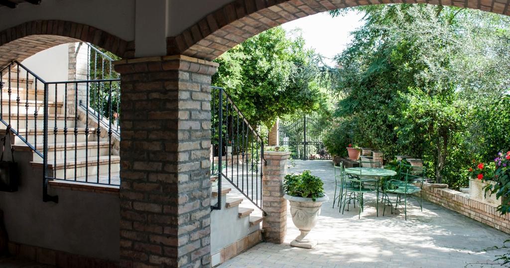 Villa Anna Savini Casa Vacanze Atri Exterior photo