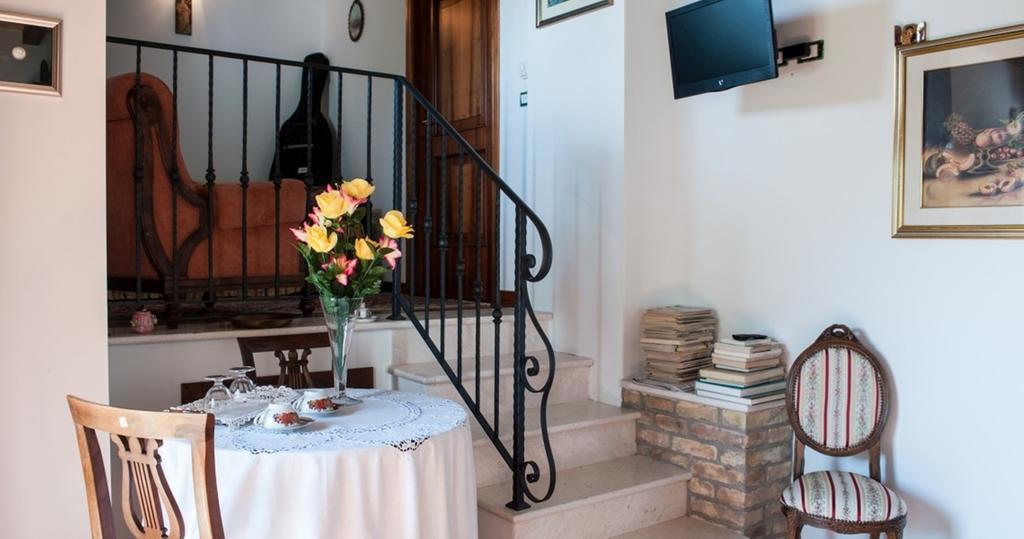 Villa Anna Savini Casa Vacanze Atri Exterior photo