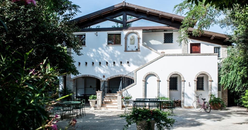 Villa Anna Savini Casa Vacanze Atri Exterior photo